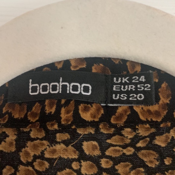 Plus size printed Boohoo button down - Picture 3 of 4